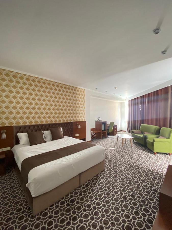 Park Hotel Kyzylorda Exterior photo