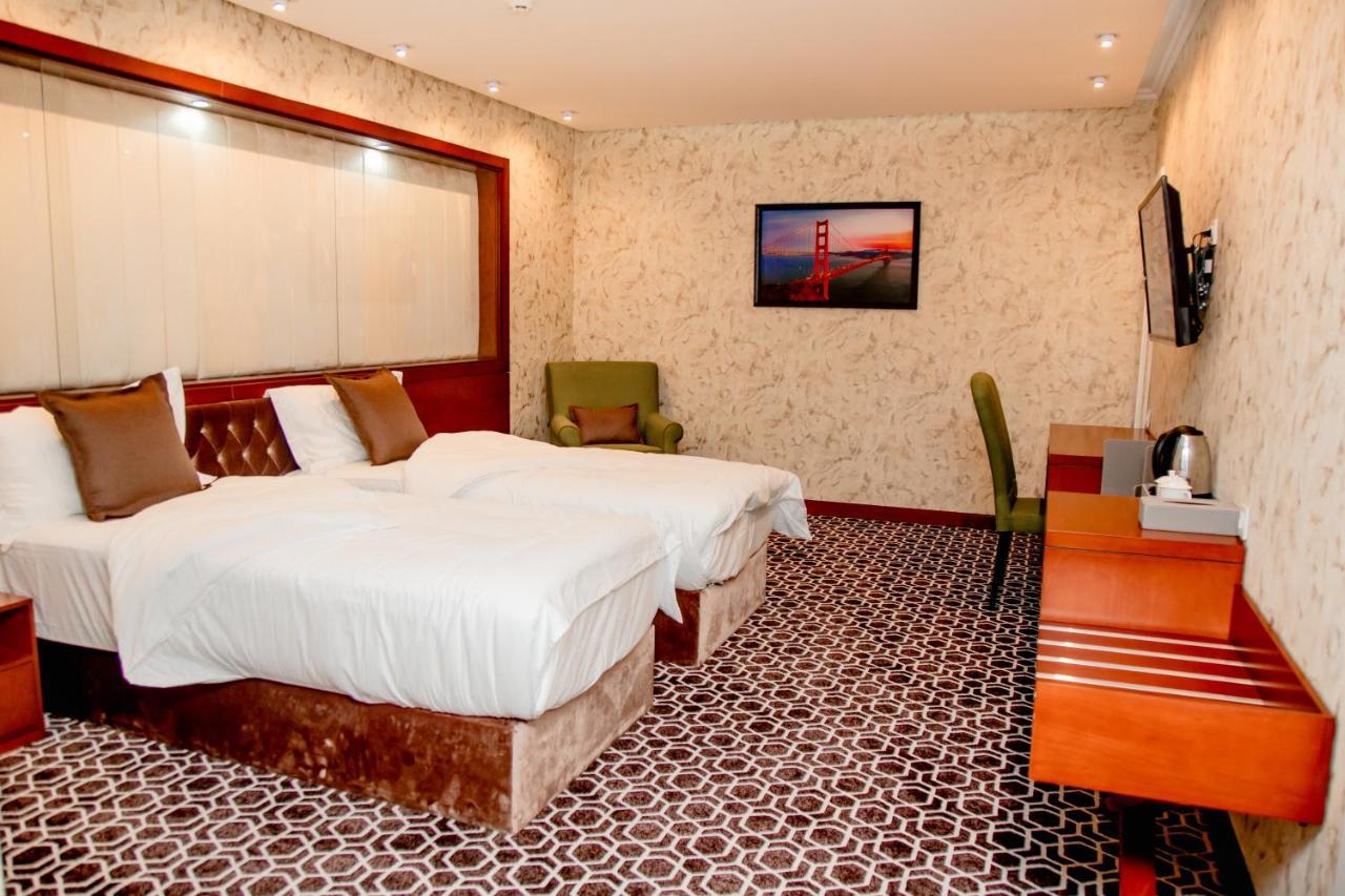 Park Hotel Kyzylorda Exterior photo